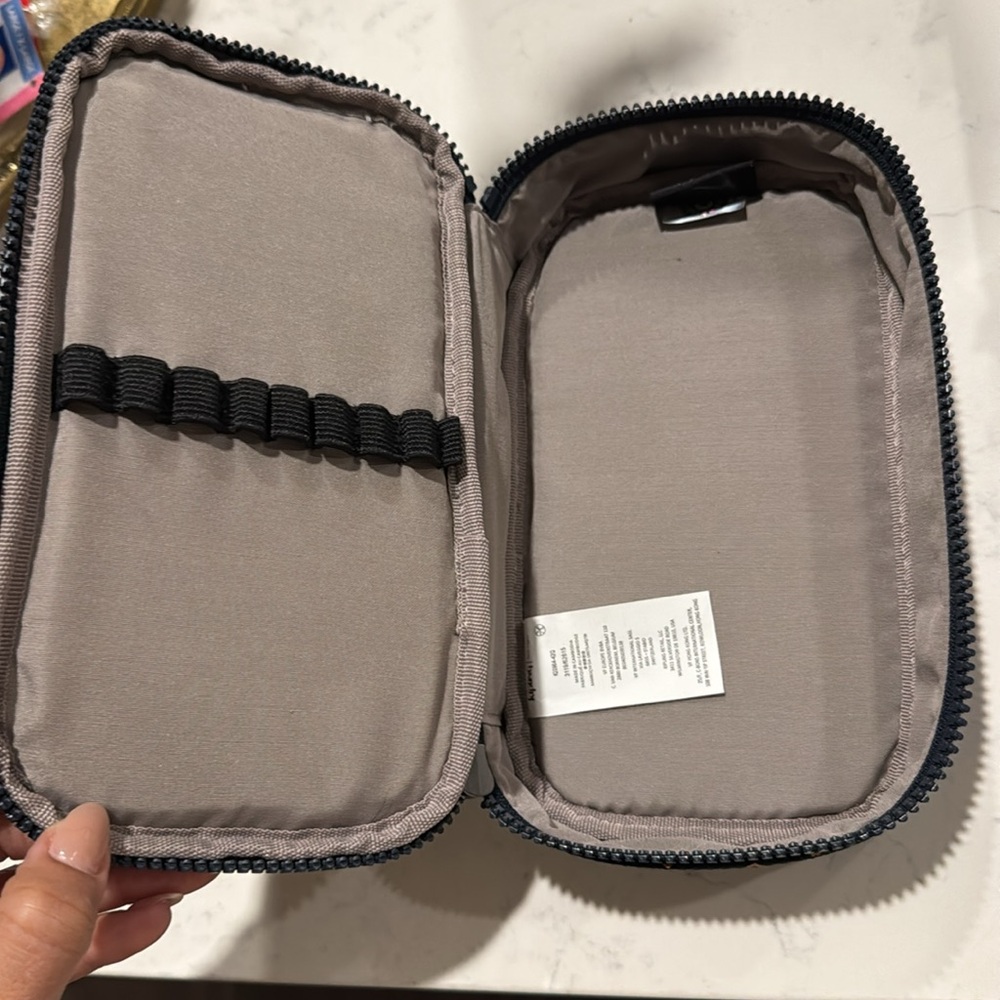 Kipling pen case - Picture 2 of 4